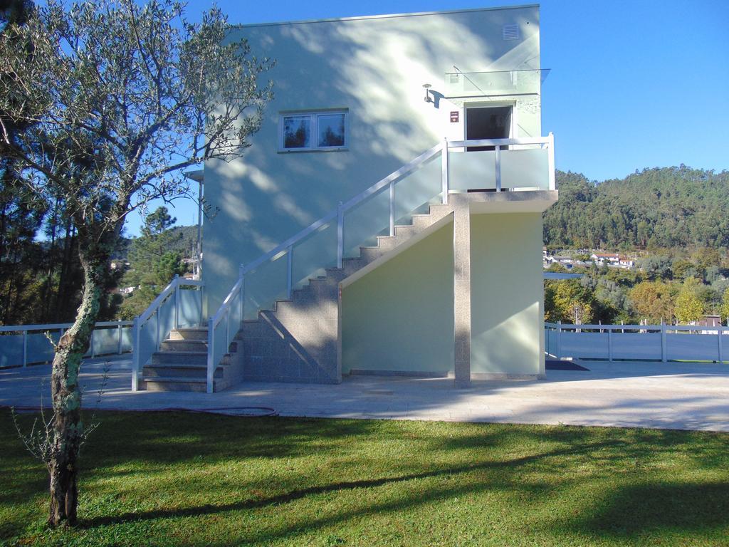 Funileiro, E Quartos Amares