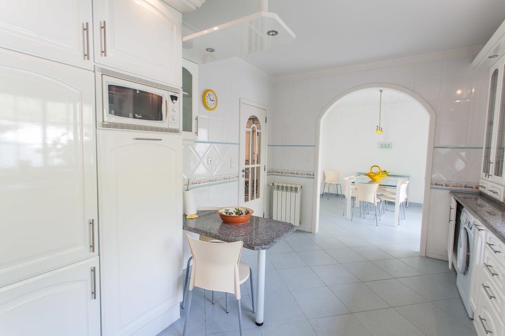 Holiday home Casa Bordalo - Family, Beach, Culture And Surf *