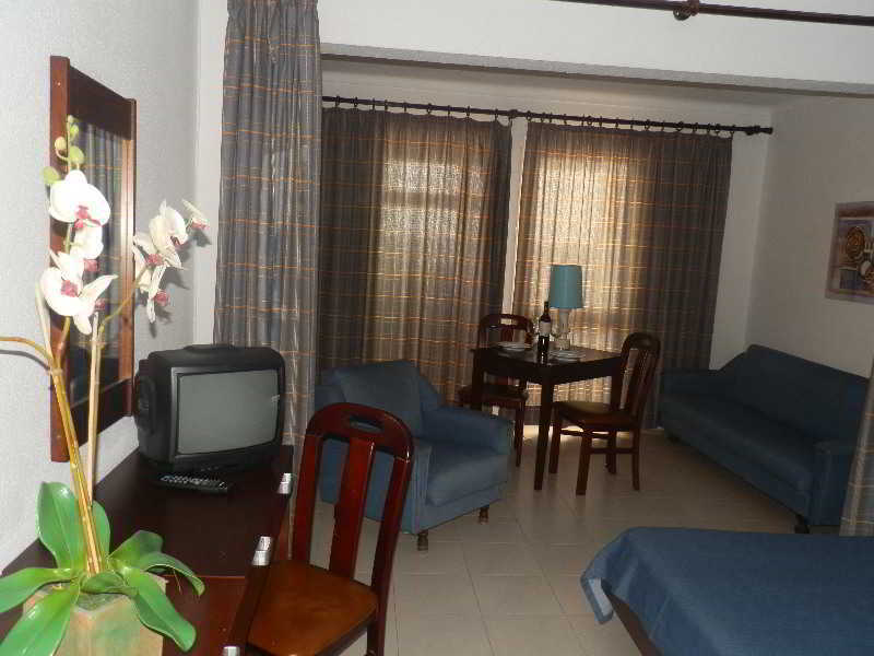 Apartahotel Barracuda 3*