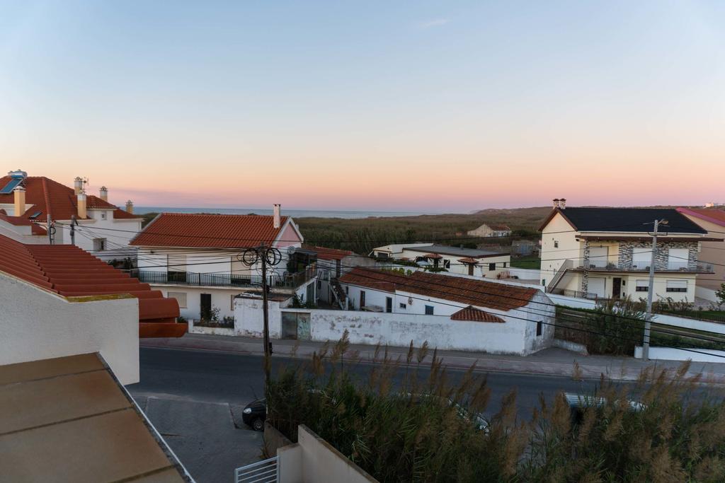 Baleal: Balconies And Pool Apartment *