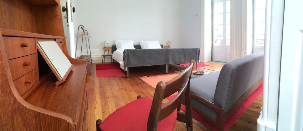 Guest house Dona Emilia Guest House & Studio Apartment Building