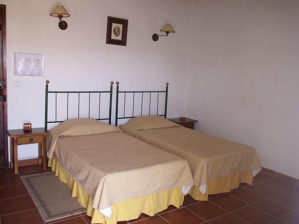 Quinta Da Pedra Moura Country house *