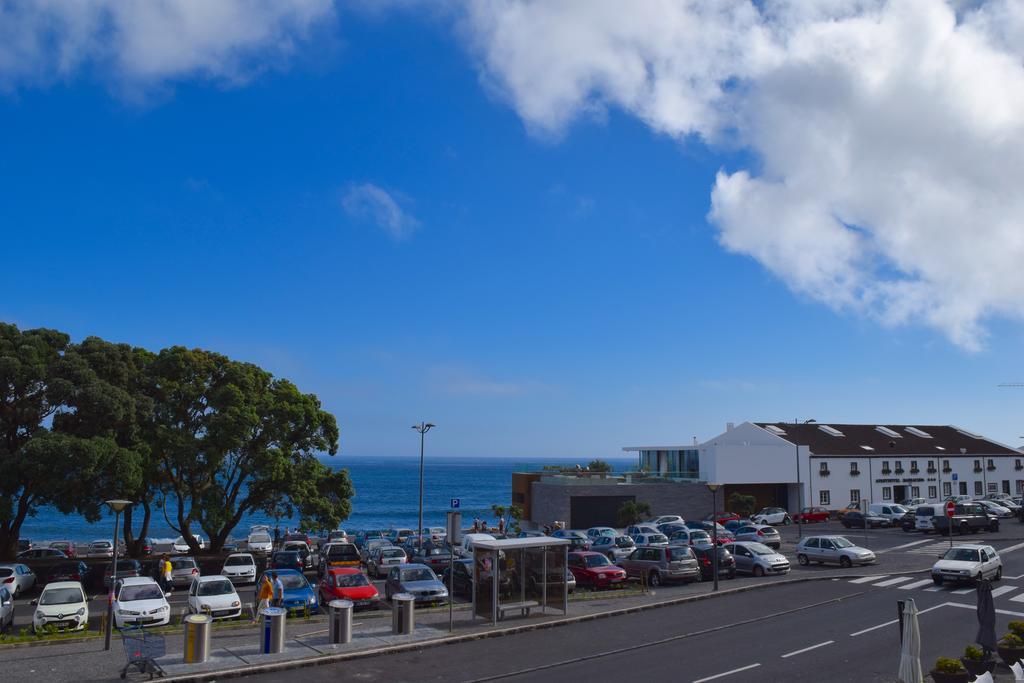Front House Ponta Delgada
