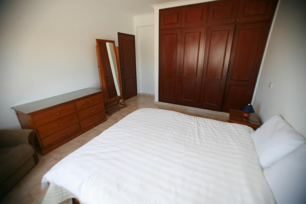 Flow House - Surf Kite Surf School Bed & Breakfast