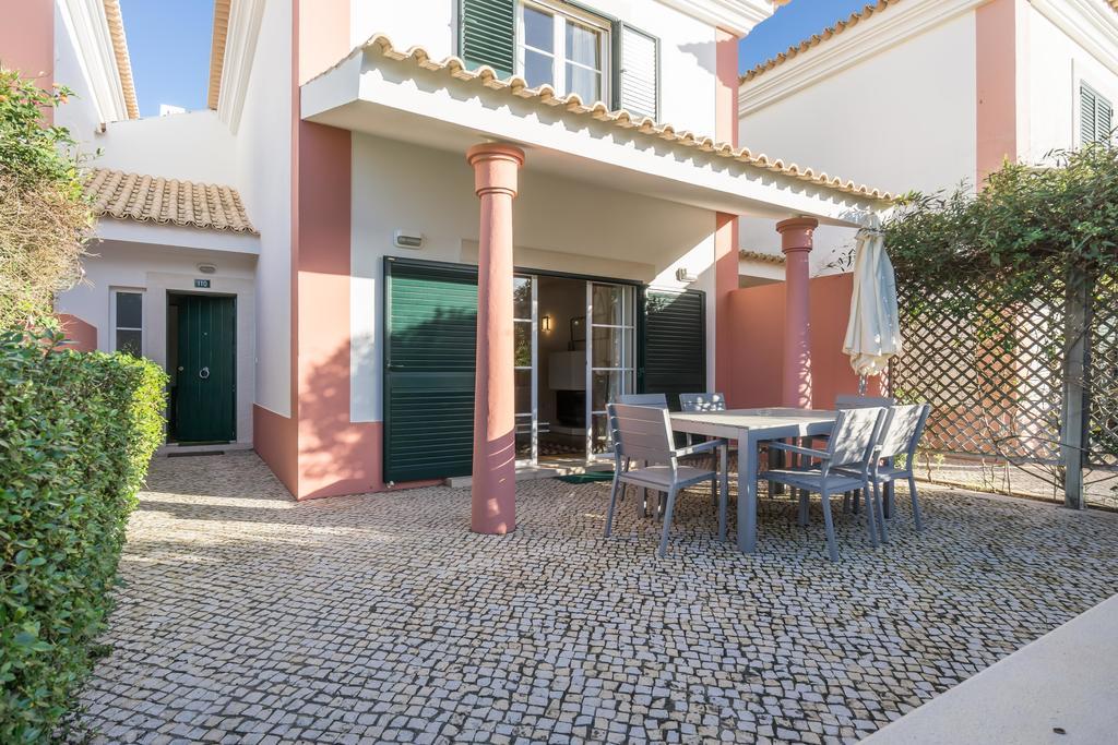 Margarita Villa *
