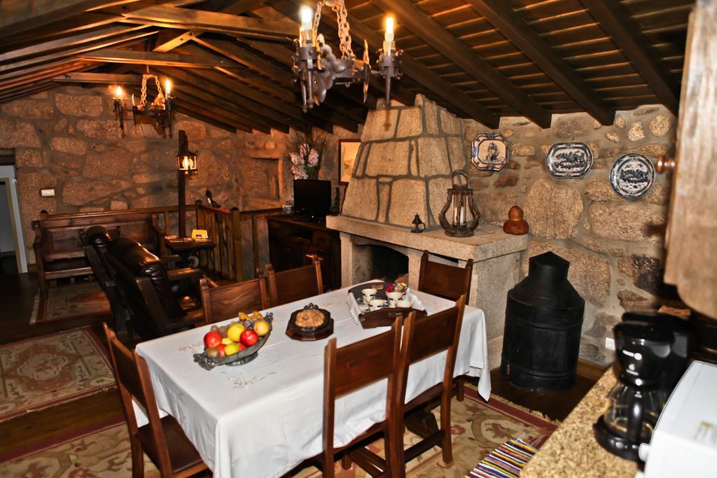 Casas Do Cavaleiro Eira Country house *