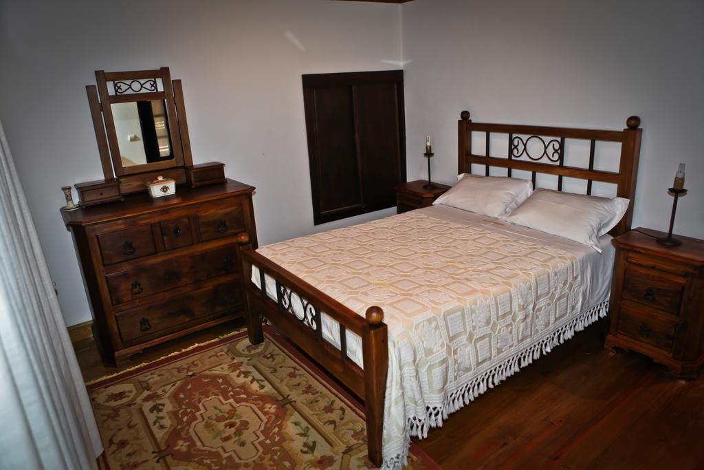 Casas Do Cavaleiro Eira Soajo