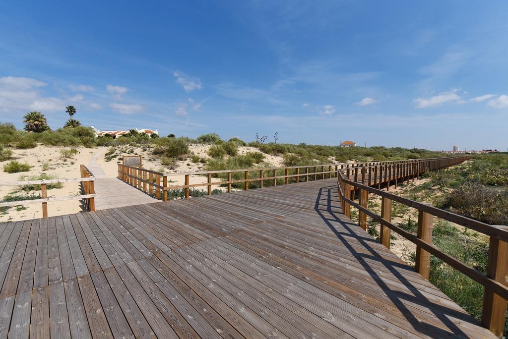 Da Lota - Beachfront Hotel