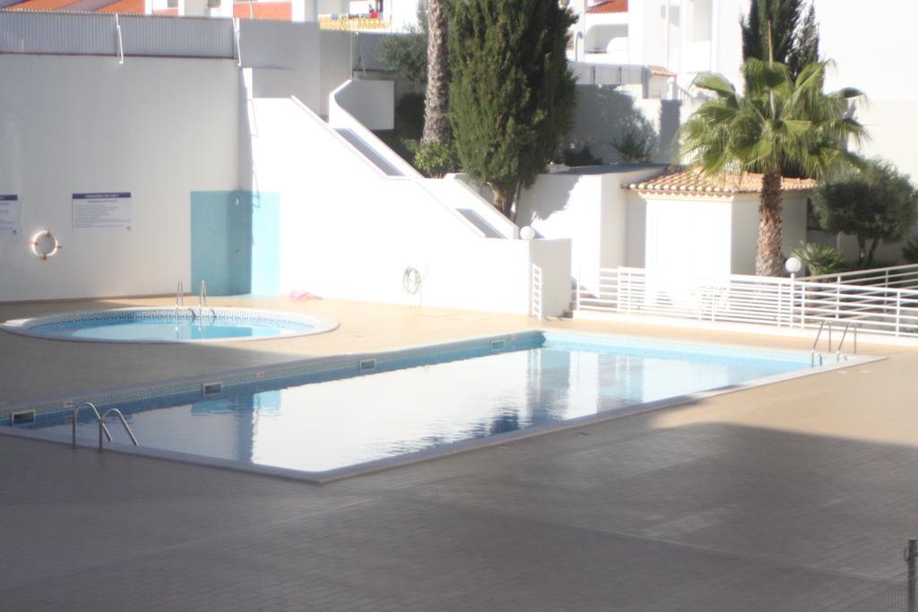 Lovely New W/ Pool Apartment