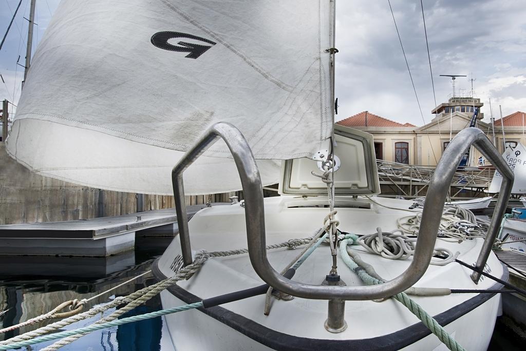 Botel Vrs - Low Cost Beach Boat *