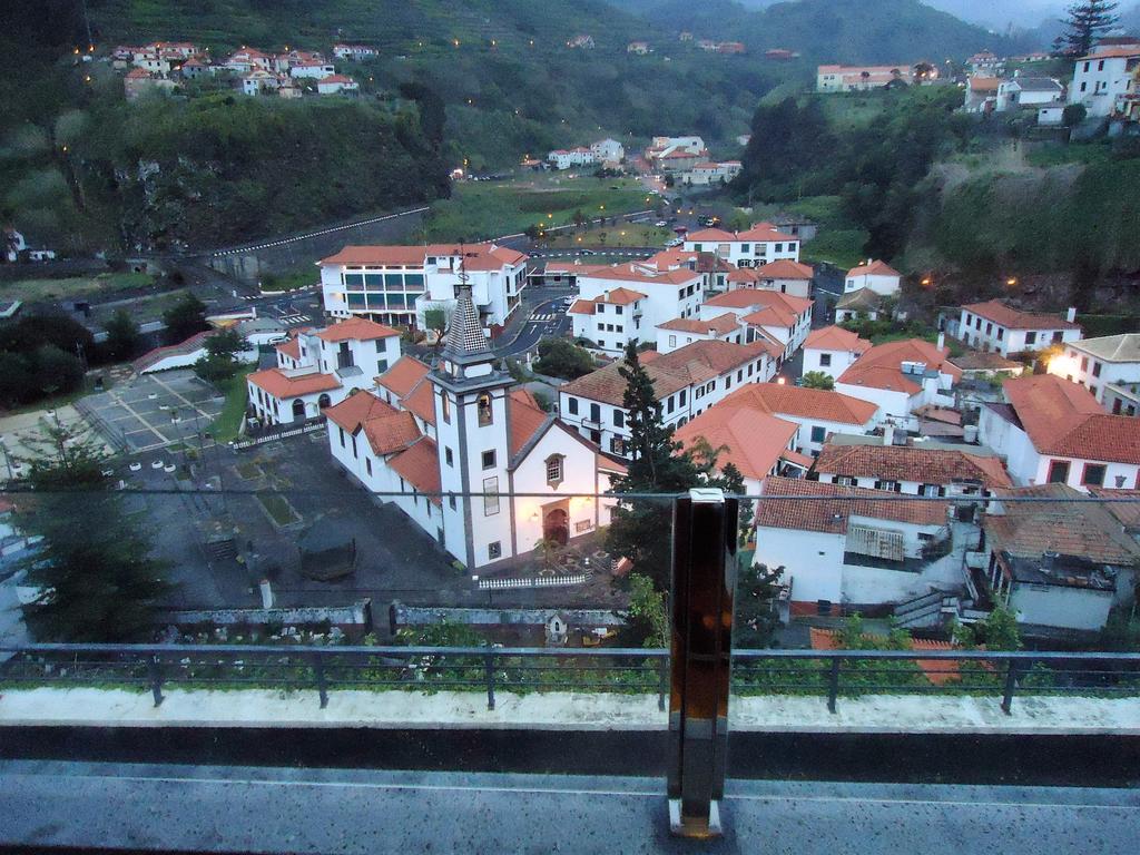 A Casa Estrelícia-dourada Garcês