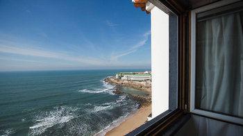 Hostel Laneez Ericeira Surf House -
