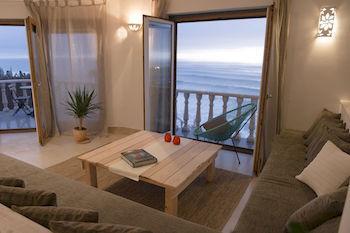 Laneez Ericeira Surf House - Ericeira