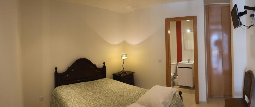 D. Antonia Guest house Peniche