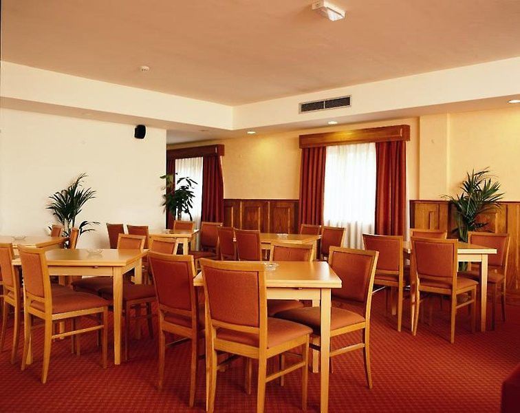 Navarras Hotel
