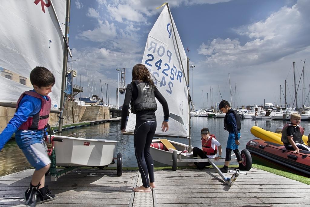 Botel Vrs - Low Cost Beach Boat Leca da Palmeira