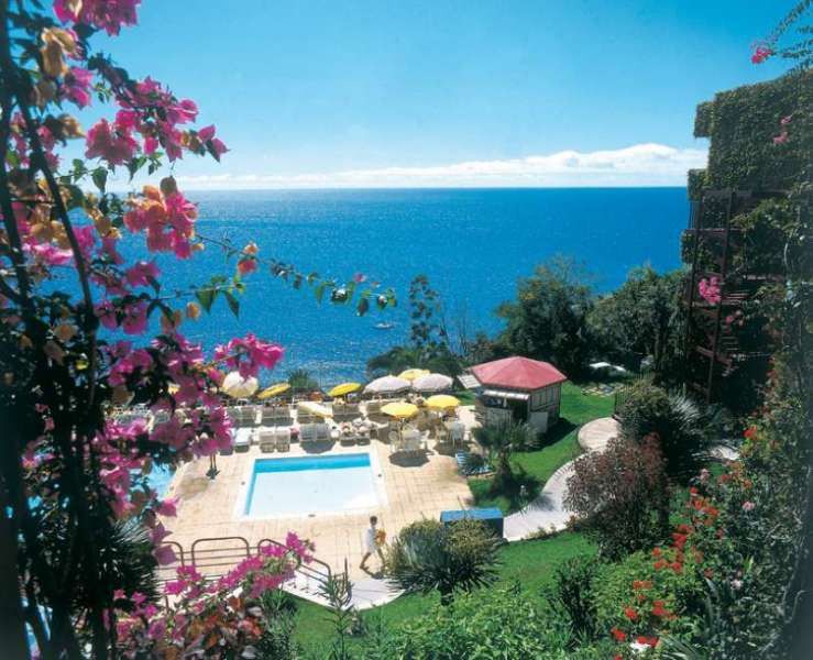 Baia Azul Hotel 4*