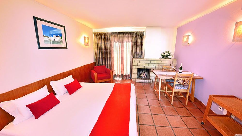 Hotel Apartamento Porto Covo 3*
