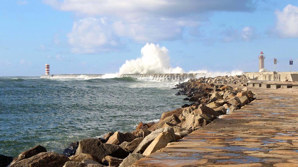 Foz Do Douro Beach