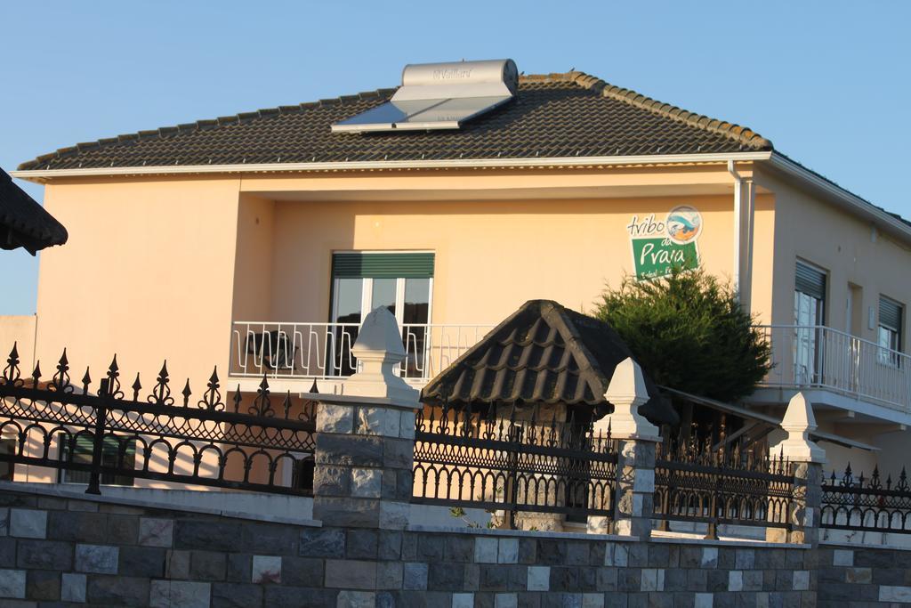 Tribo Da Praia - Almagreira Surf Hostel