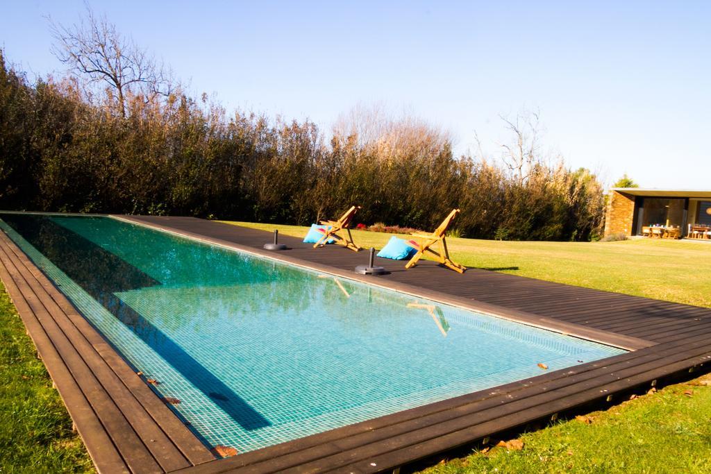 Liiiving In | Lawny Pool House Holiday home Caminha