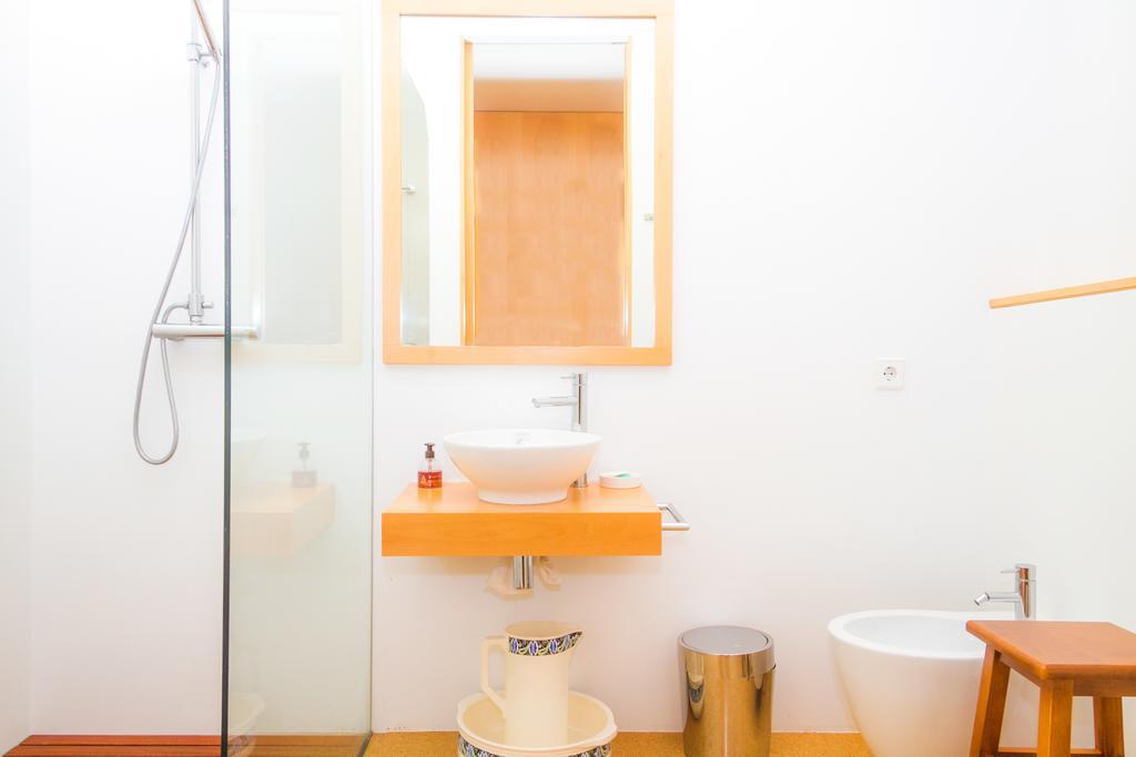 Liiiving In | Lawny Pool House Caminha