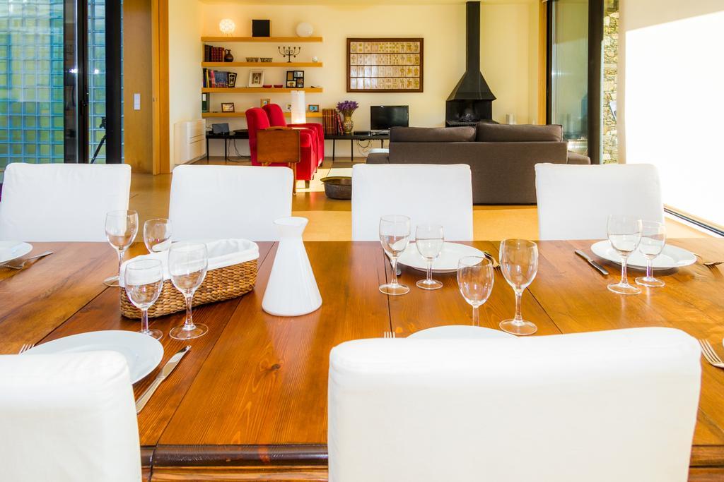 Holiday home Liiiving In | Lawny Pool House *