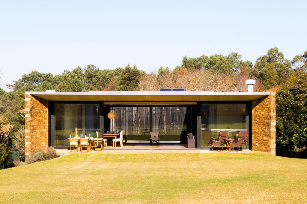 Liiiving In | Lawny Pool House Holiday home *