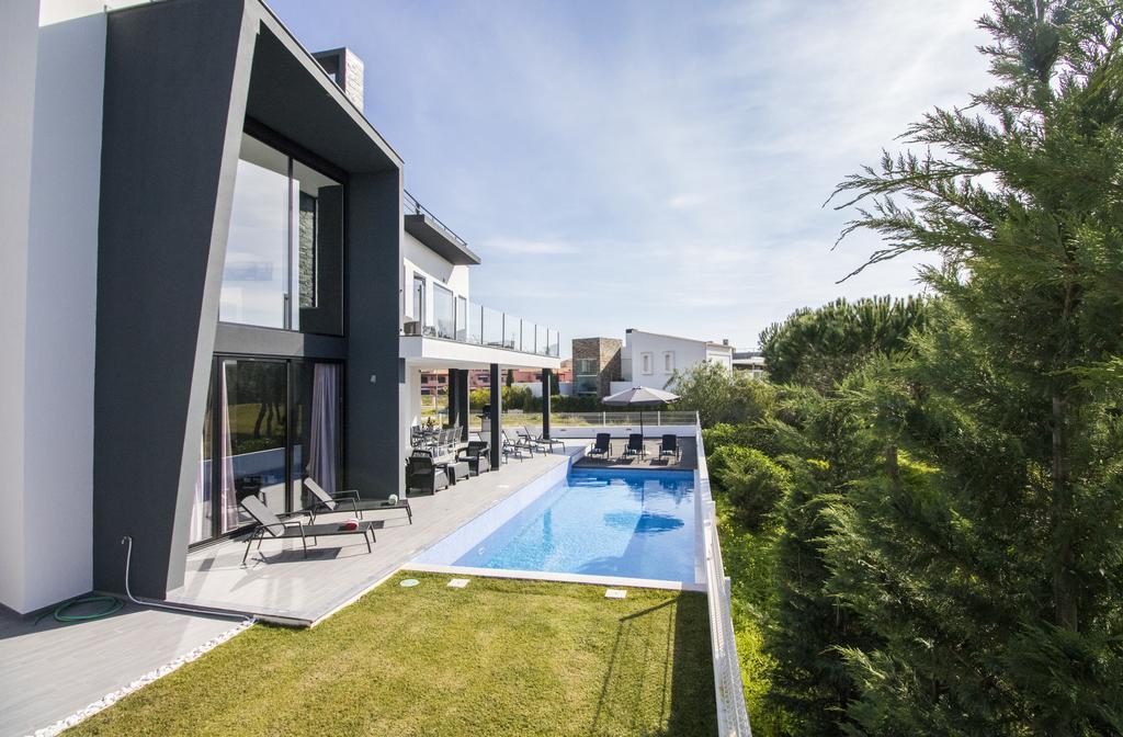 Paris Villa