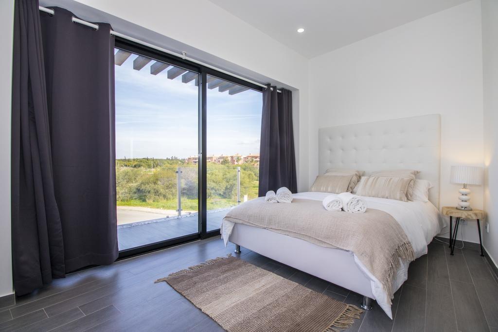 Paris Villa Vilamoura