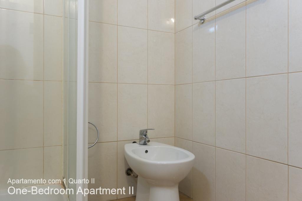 Akisol Armacao Pera Ii Apartment