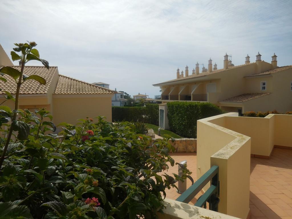 Rosal Villa *