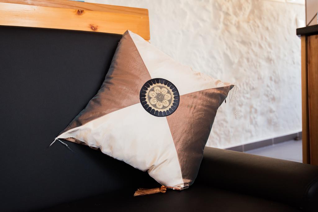 Stone Dreams - Namoradeira Holiday home *