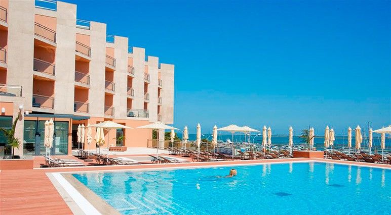 Real Marina & Hotel