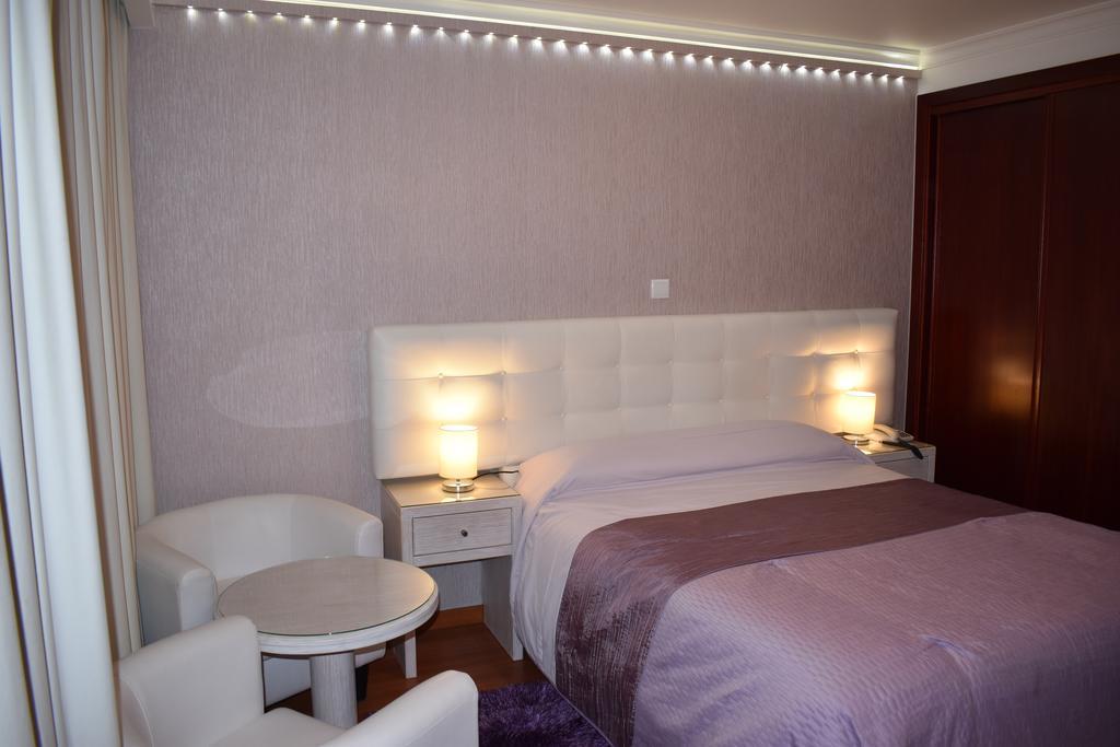 Guest house Formosa Al-estabelecimento De Hospedagem,quartos-rooms Monte Gordo