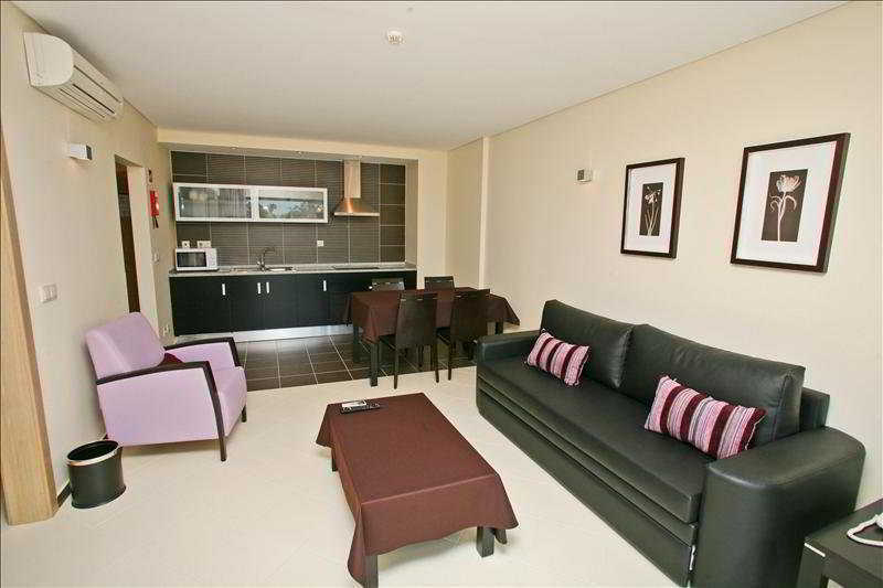 Areias Village Hotel 4*