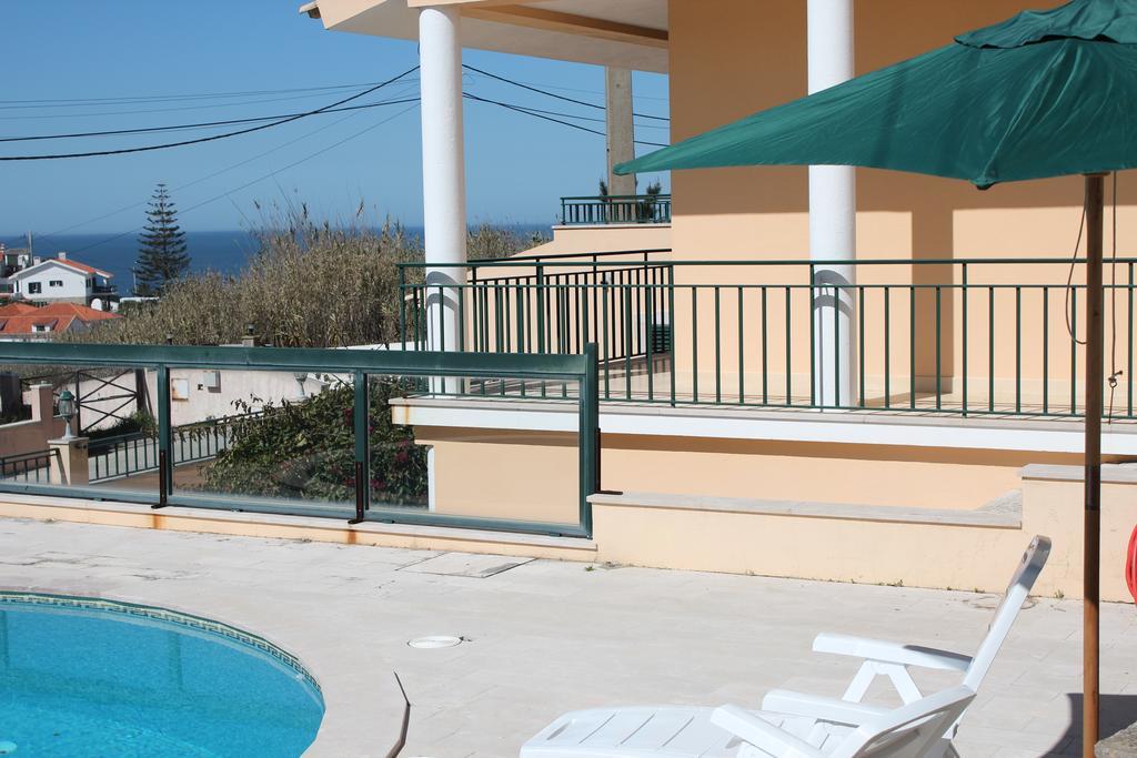 Azenhas Apartment