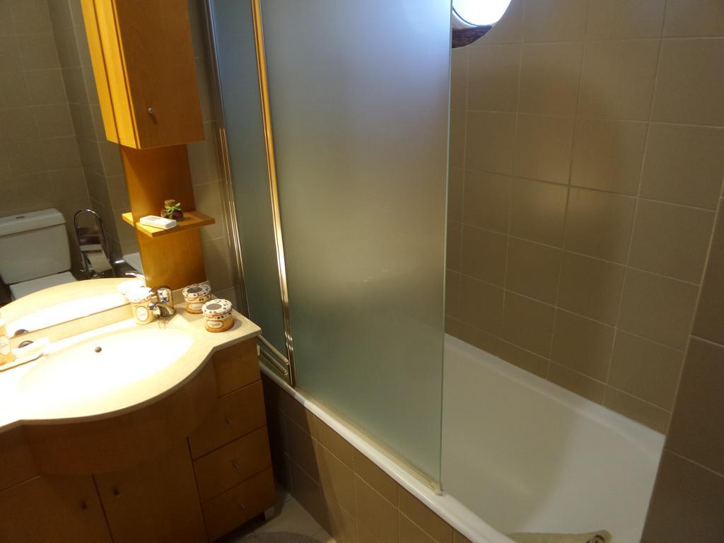 Modern At Metro Station Apartment