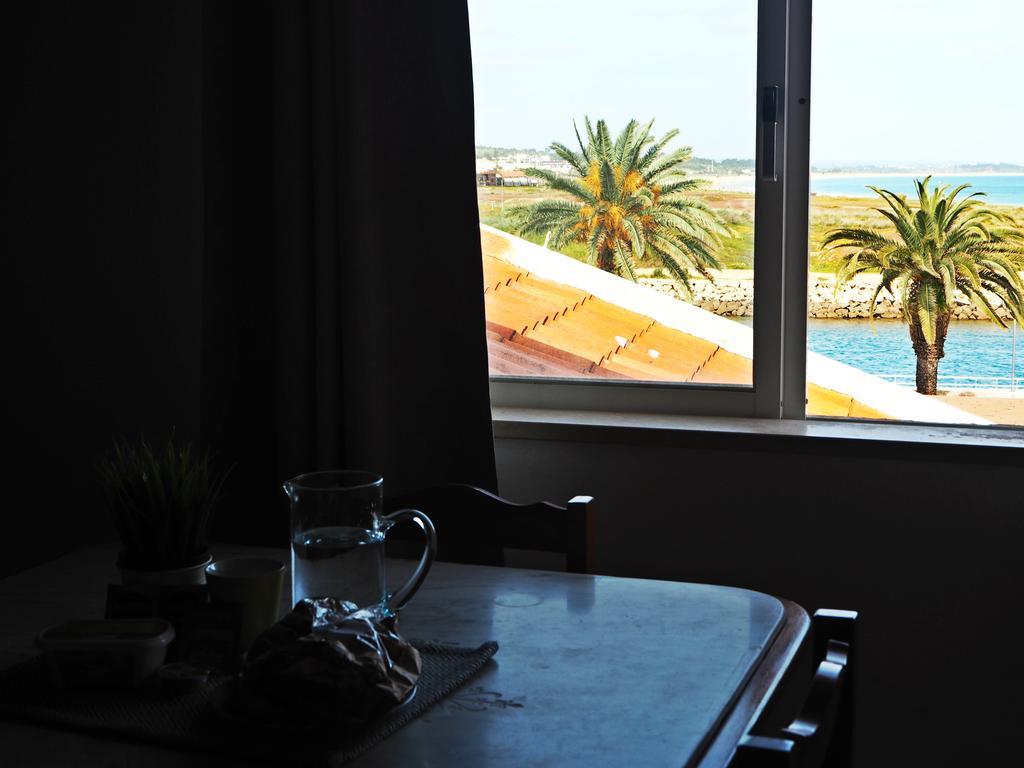Ema'S Beach And Nightlife House *