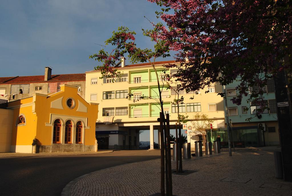 Tagus Host - 40308al- 44211al Casa de hóspedes Santarém