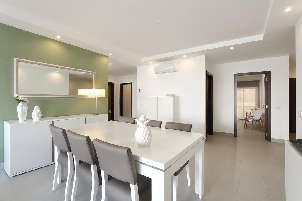 Apartment Original 3 Bedroom Downtown *