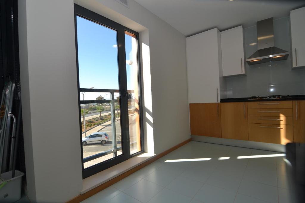 Privilege Folha De Louro With Rooftop Pool, Village Marina - *
