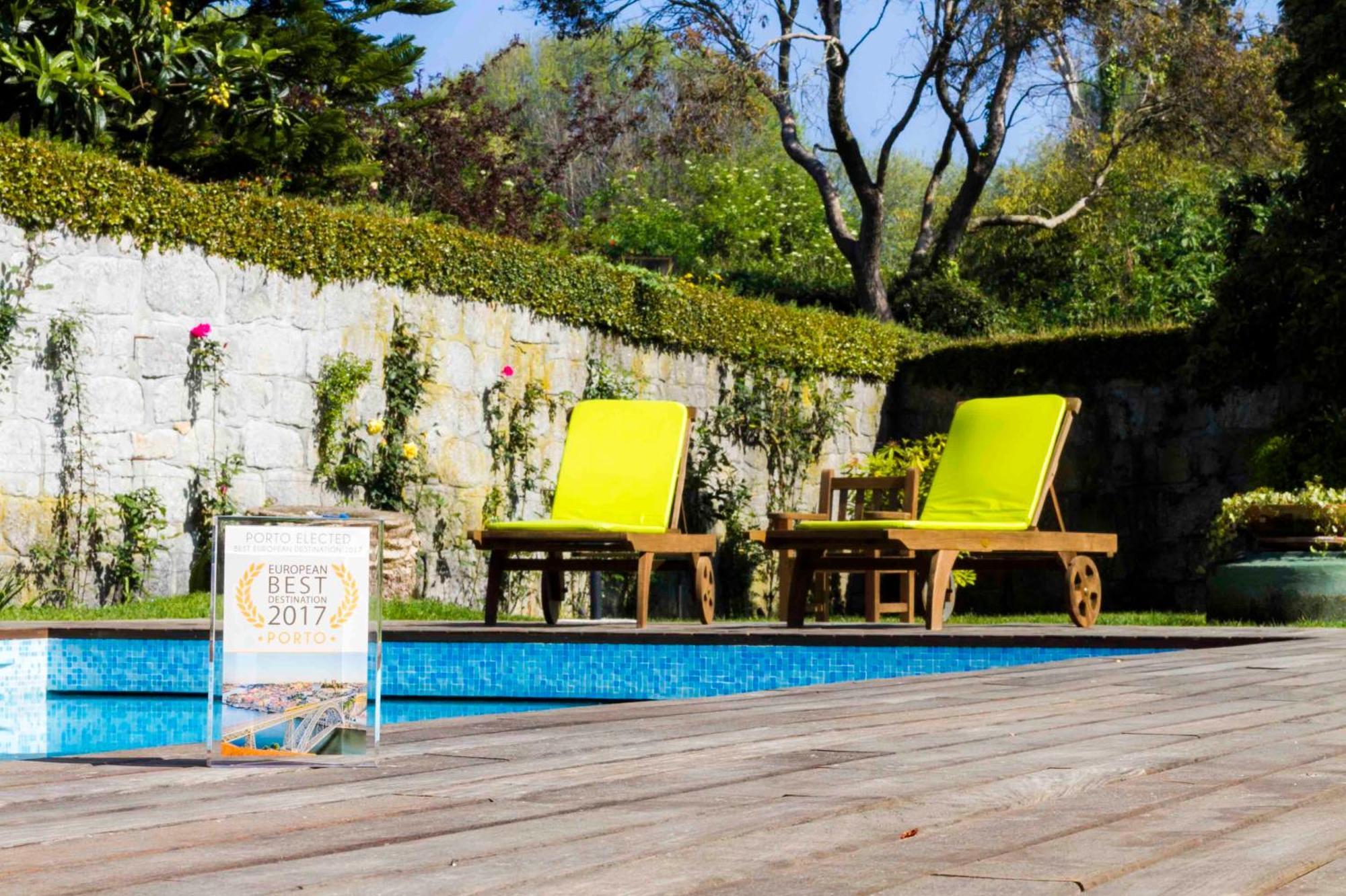 Liiiving In Porto | Oporto Garden Pool House Apartment Porto