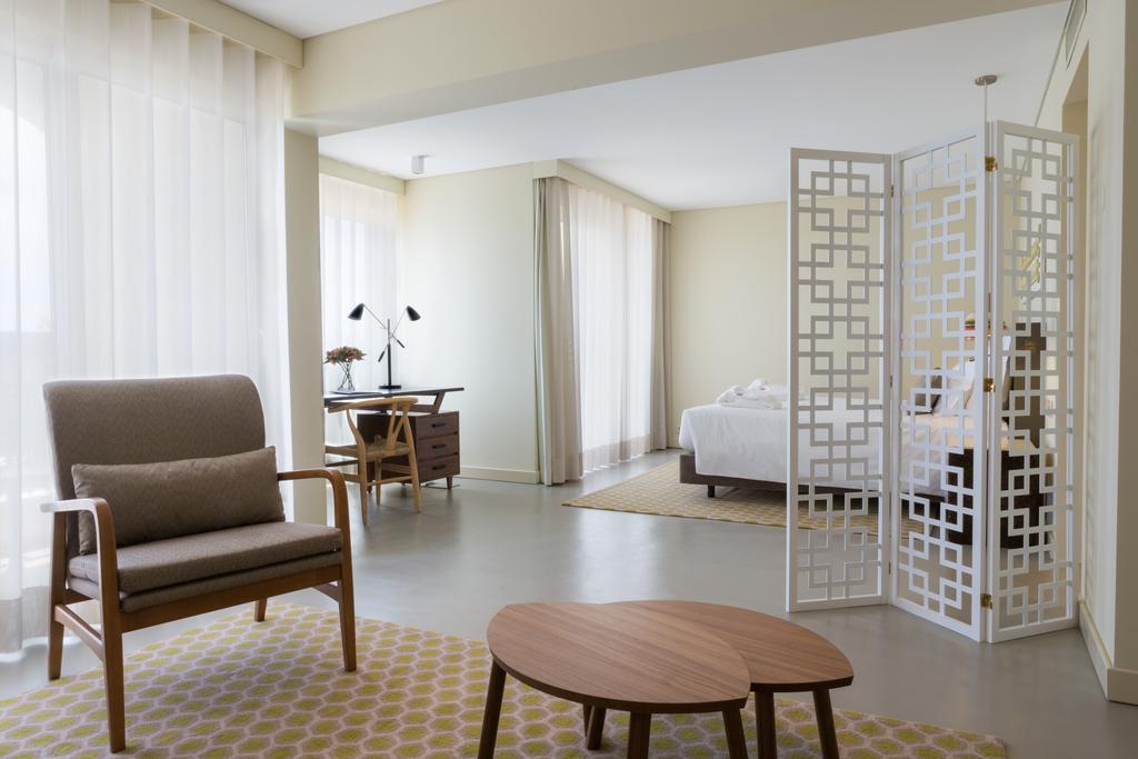 Ozadi Hotel