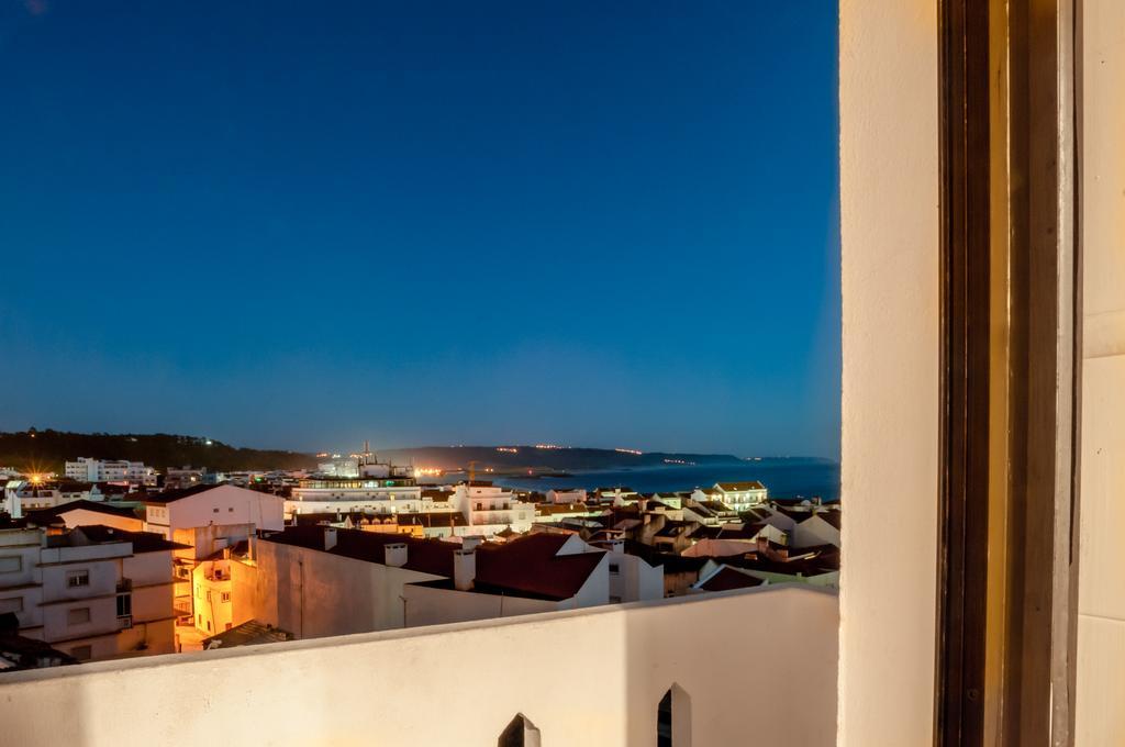 - & Dorms Hostel Nazare