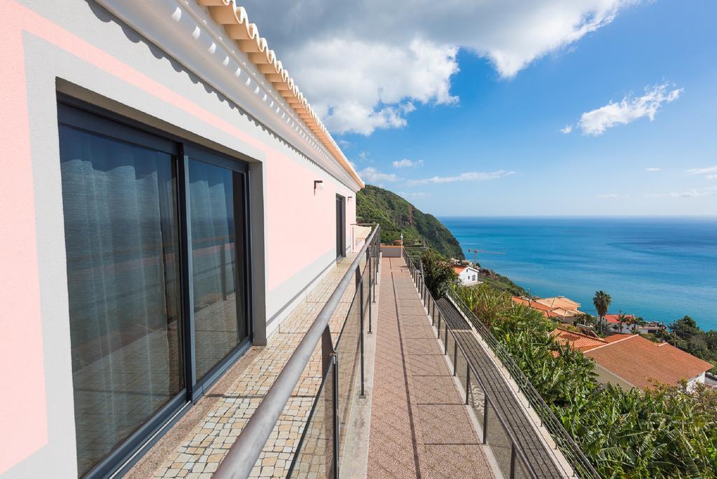 Faria Villa