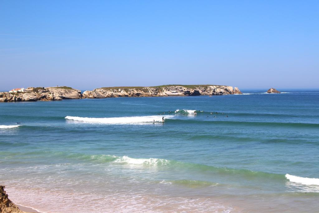 Captain's Log House * Baleal