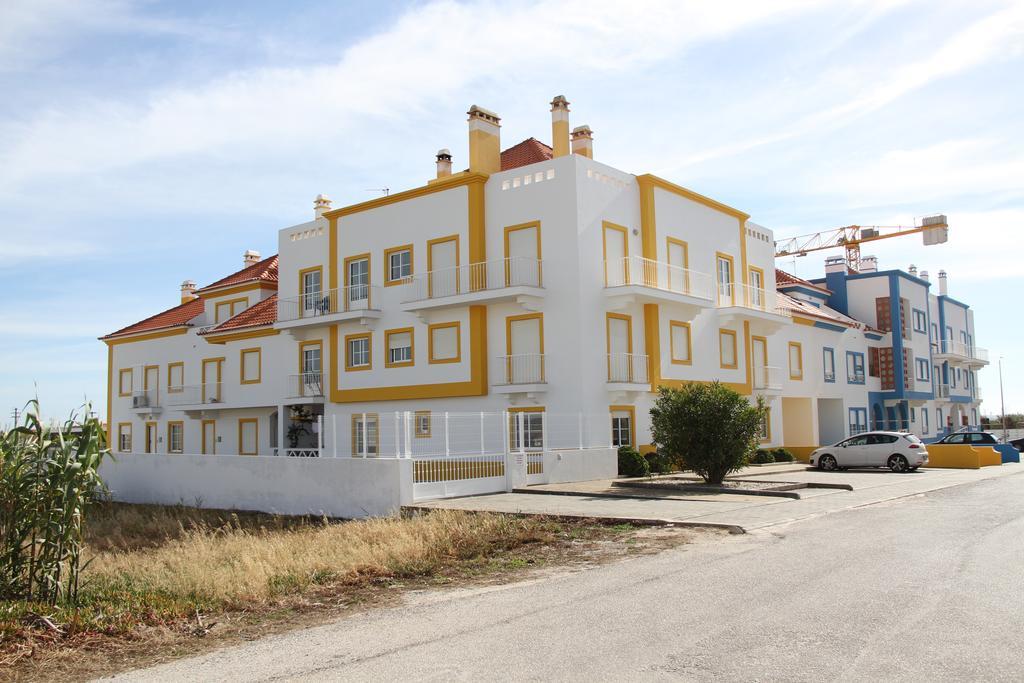 Holidays - Surf Pool With Tennis Court Apartment Baleal