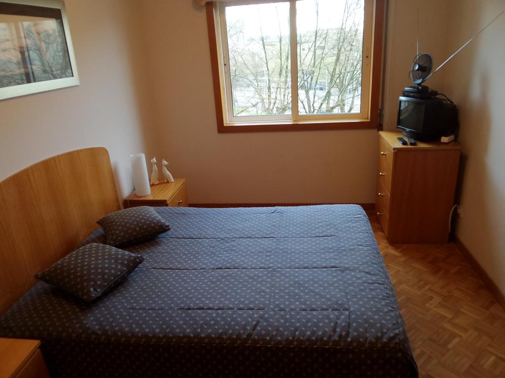Modern At Metro Station Apartment *
