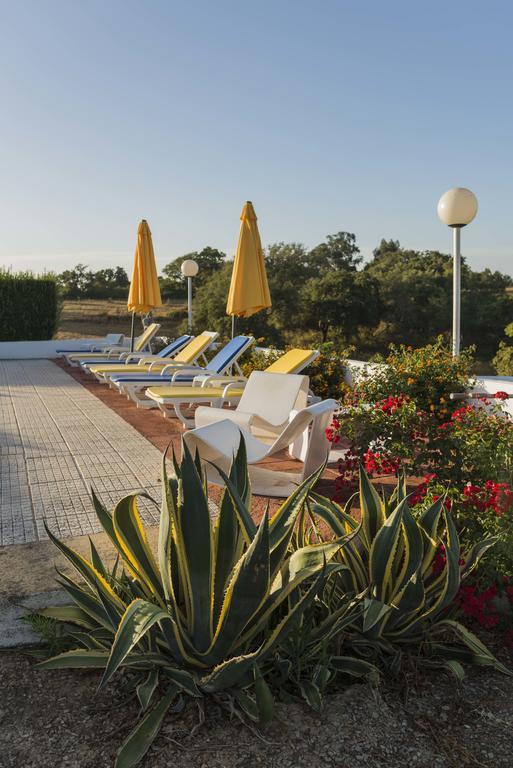 Monte Pedras Negras Country house *